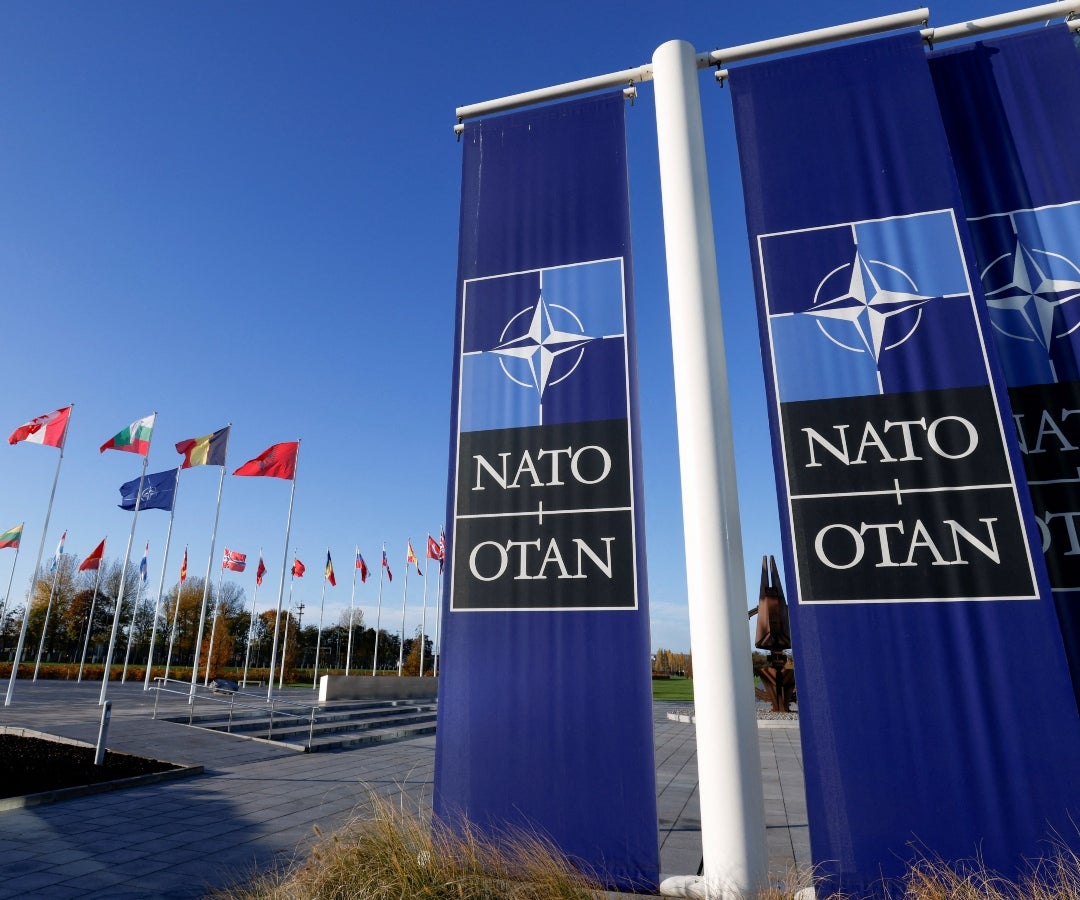 La Otan critica las posturas nucleares de Rusia y China, les insta a cooperar con EE.UU.