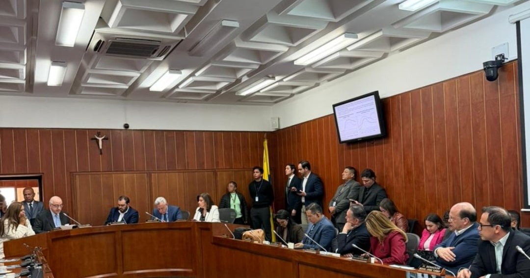 Continua el vaivén entre Leonardo Villar y Germán Ávila por aumento de la tasa de interés