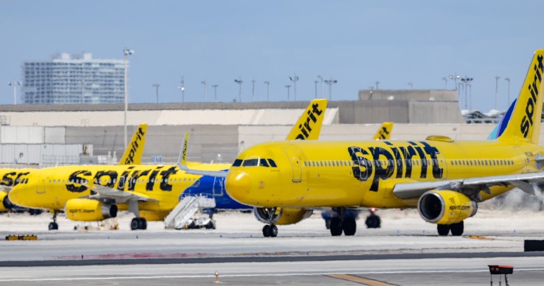 Spirit Airlines cierra operaciones de forma inmediata: 17.000 empleos perdidos y 1,8 millones de asientos cancelados — image 1