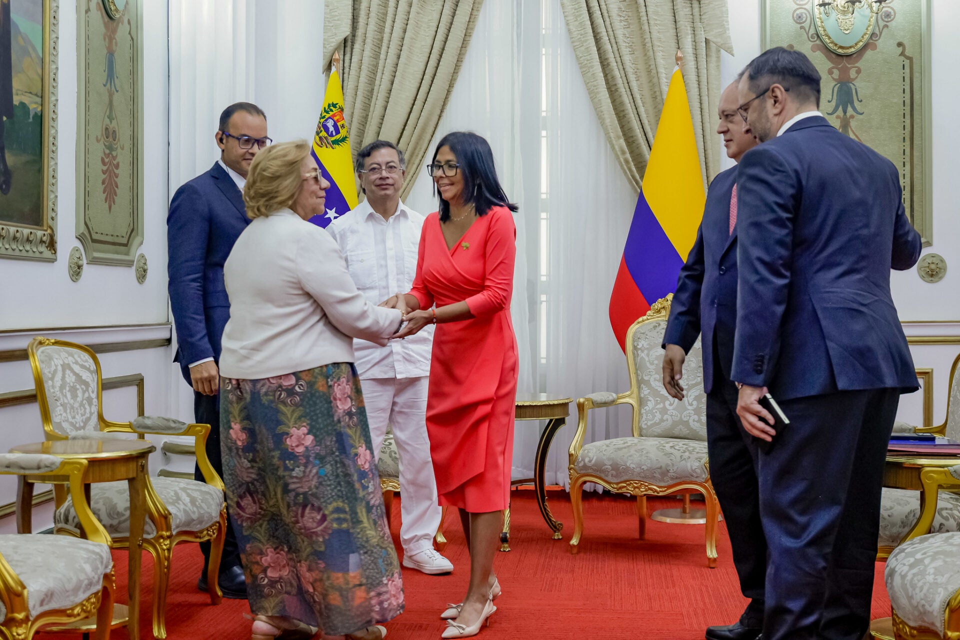 Gustavo Petro se reunió con su homóloga venezolana, Delcy Rodríguez