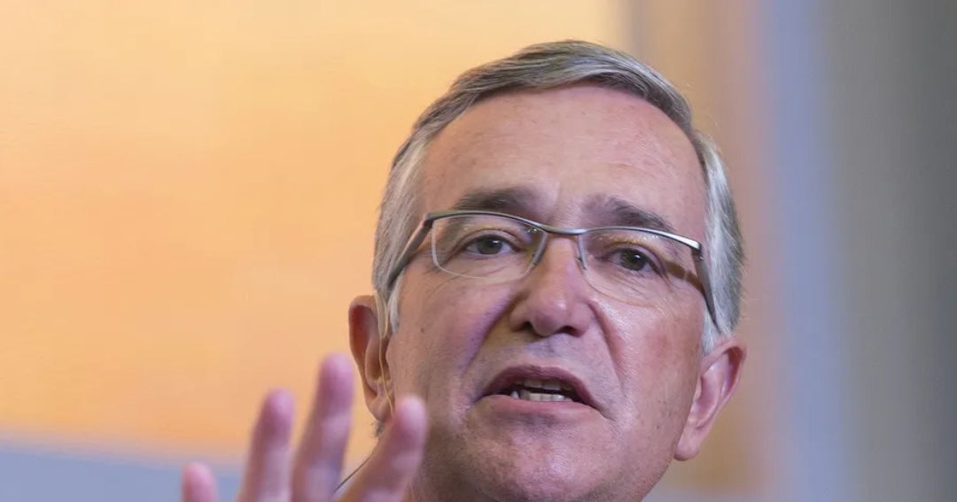 Un combativo multimillonario mexicano lucha contra sus deudas y Sheinbaum