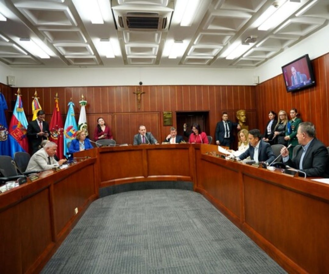 Debate sobre el nuevo modelo de pasaportes