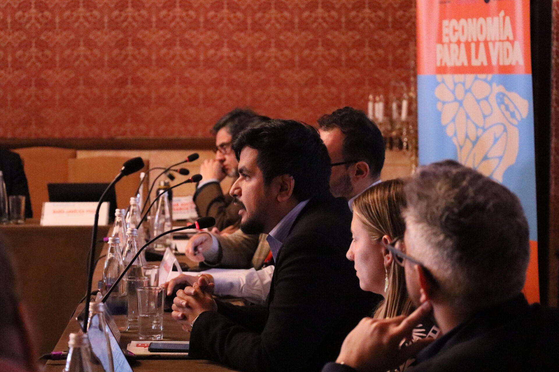 Panel "Cambio de modelo: losmotores del desarrollo(transición energética,agro e industria)"