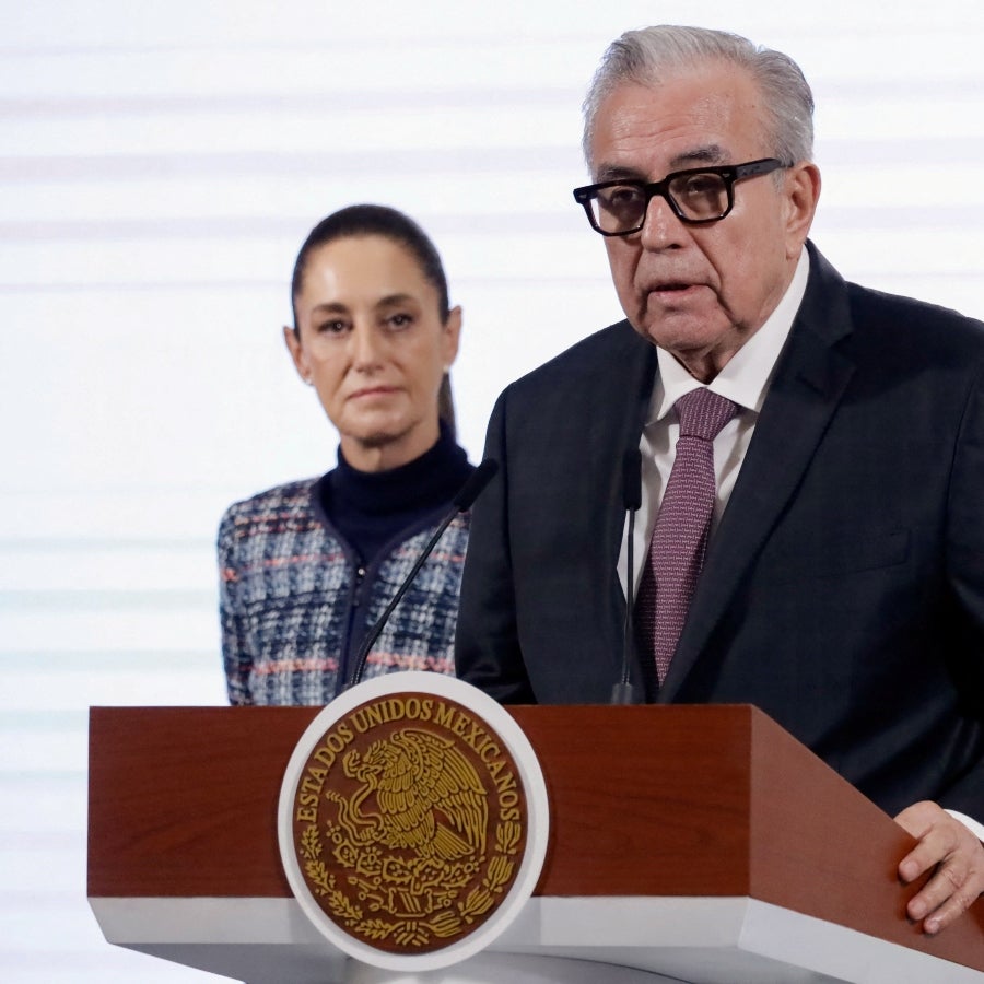 Rocha dimite como gobernador tras acusaciones sobre sus vínculos con ...