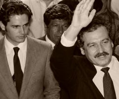 Esta imagen generada con IA recrea la fotografía original capturada el día del magnicidio de Luis Carlos Galán.