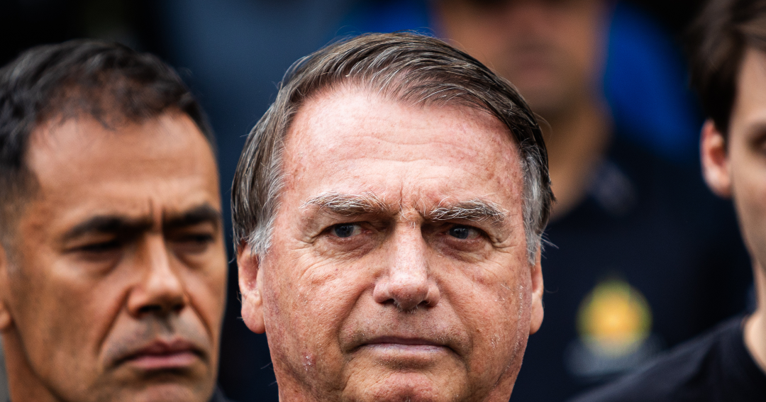 Senador Bolsonaro afirma que se reunió con banquero brasileño tras su detención