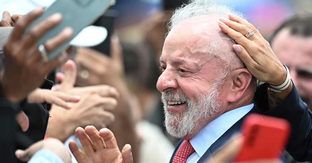 Lula recupera una ligera ventaja sobre Flavio Bolsonaro antes de las elecciones brasileñas