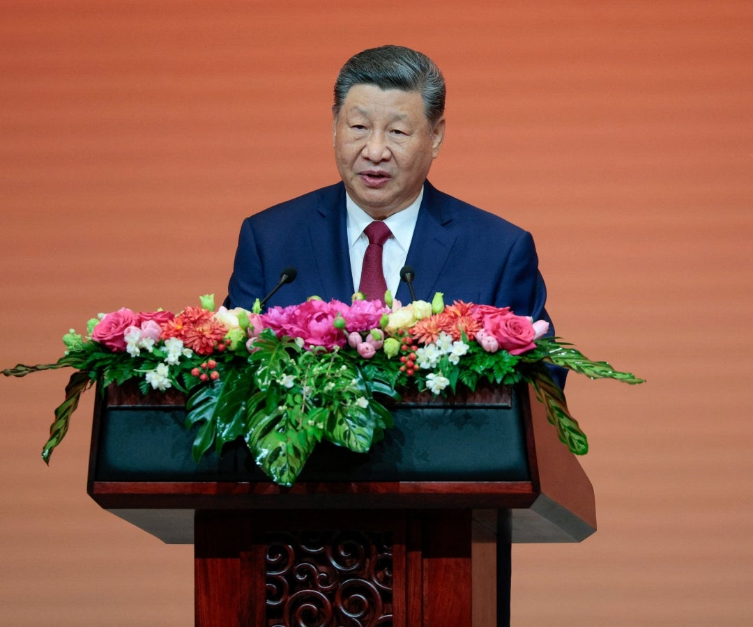 El presidente chino Xi Jinping habla en un banquete de estado con el presidente estadounidense Donald Trump