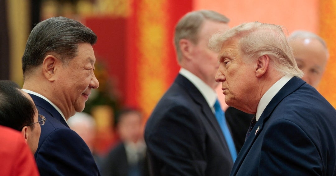 Trump y Xi Jinping coinciden en que debe haber tránsito por el estrecho de Ormuz