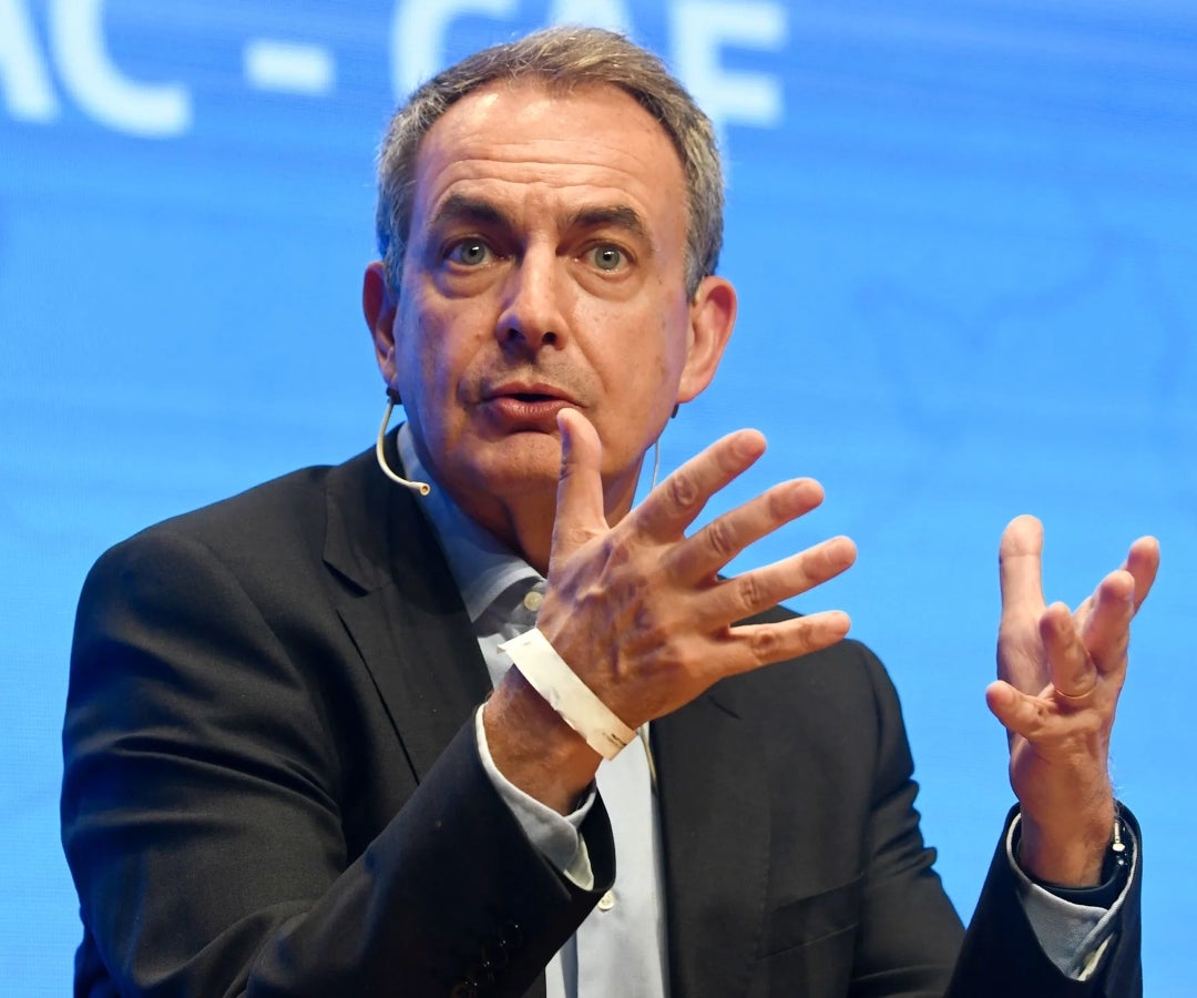 Expresidente del Gobierno español Zapatero es investigado por tráfico de influencias