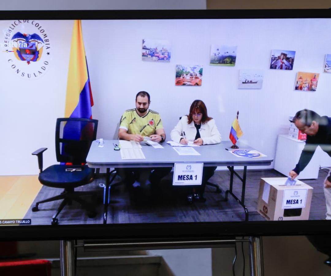 Inician votaciones presidenciales en el exterior con aumento de participación ciudadana