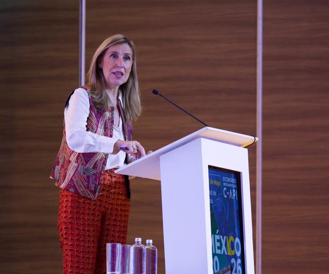 Intervención de Núria Vilanova durante el Congreso de Ceapi