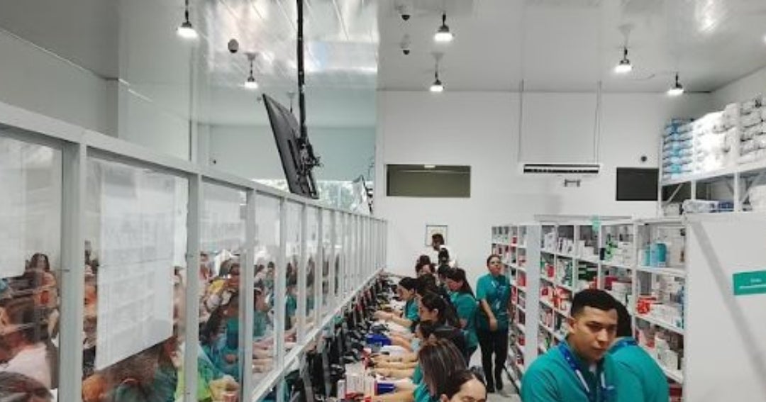 Droguerías Cafam dice a Supersalud que no hay beneficio al retener medicamentos