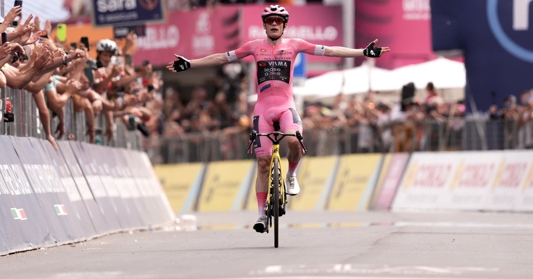 Vingegaard se lleva la victoria en la penúltima etapa del Giro y consolida su liderato