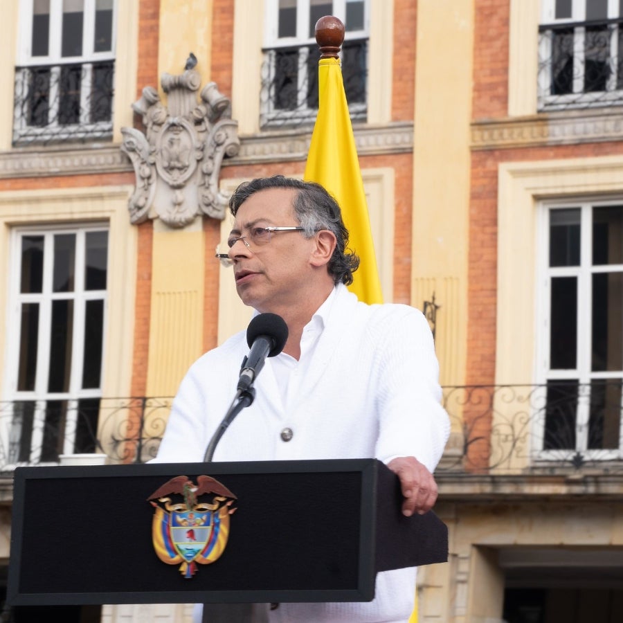Petro dice que el déficit fiscal está ligado a las ganancias de las empresas más grandes