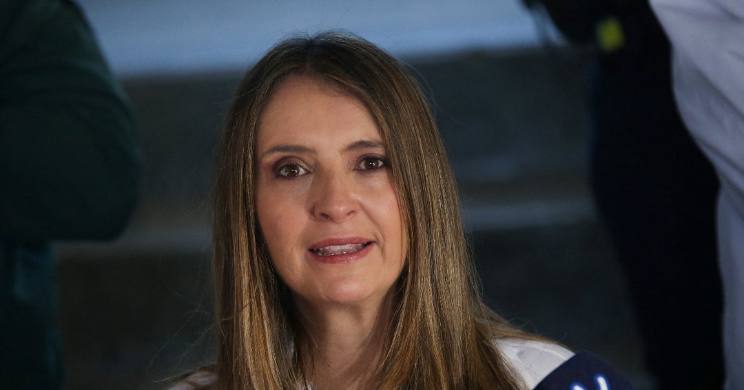 Valencia reconoce su derrota y Uribe asume responsabilidades, respaldan a De La Espriella