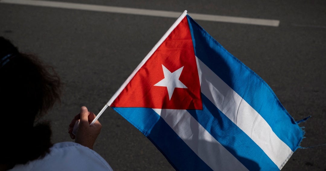 Cuba suspenderá transacciones con Visa y Mastercard, alegando sanciones de EE.UU.
