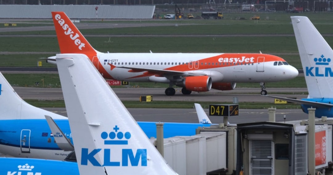 Air France-KLM deja la puerta abierta a EasyJet mientras se 