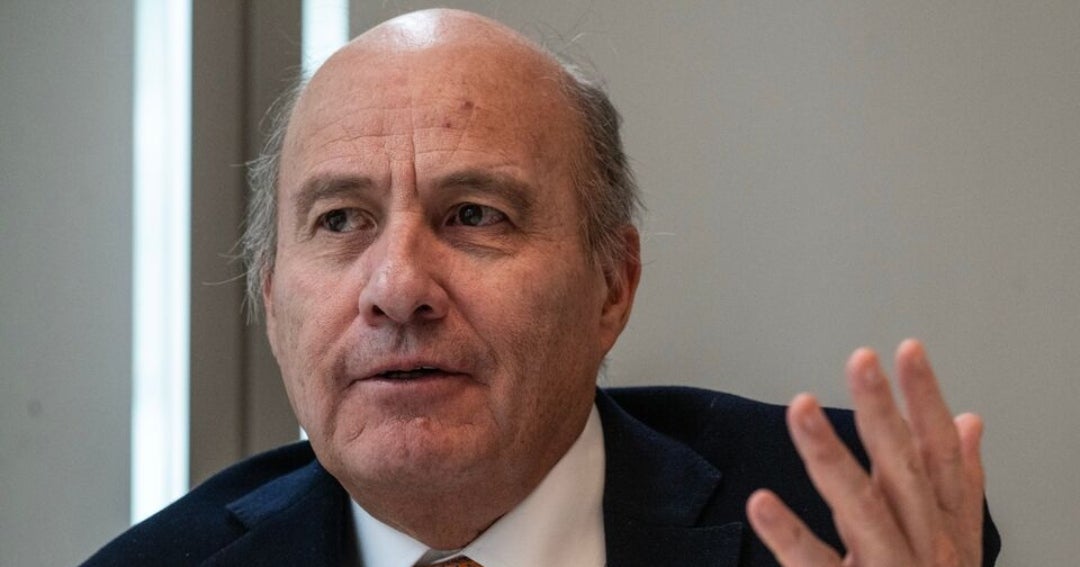 Ministro de Hacienda de Chile ajusta presupuesto p