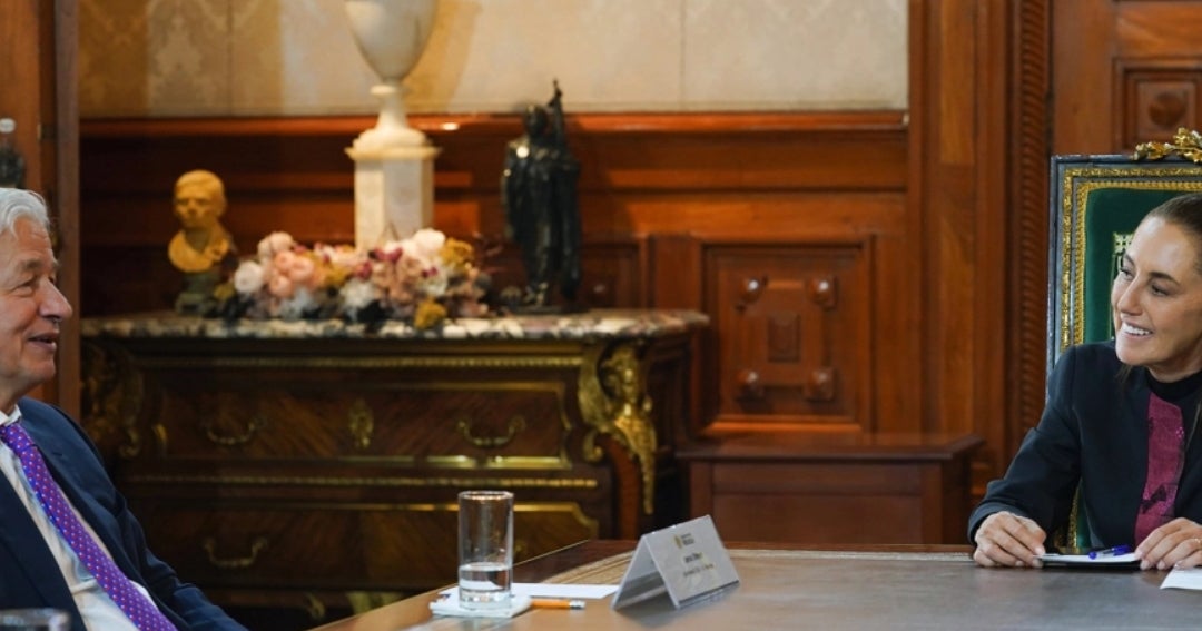 Sheinbaum conversa con el CEO de J.P. Morgan sobre