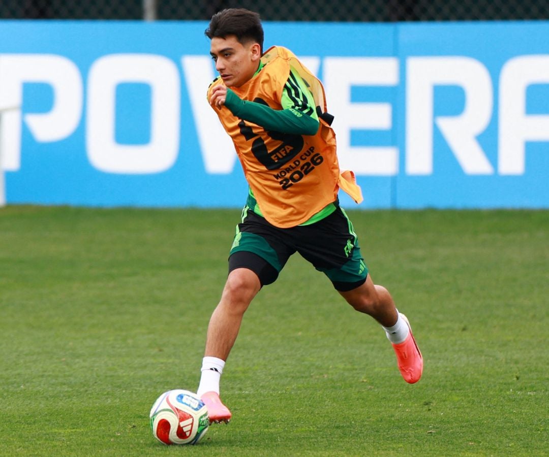 Gilberto Mora podría debutar hoy en el Mundial y entrar en registros históricos por su edad