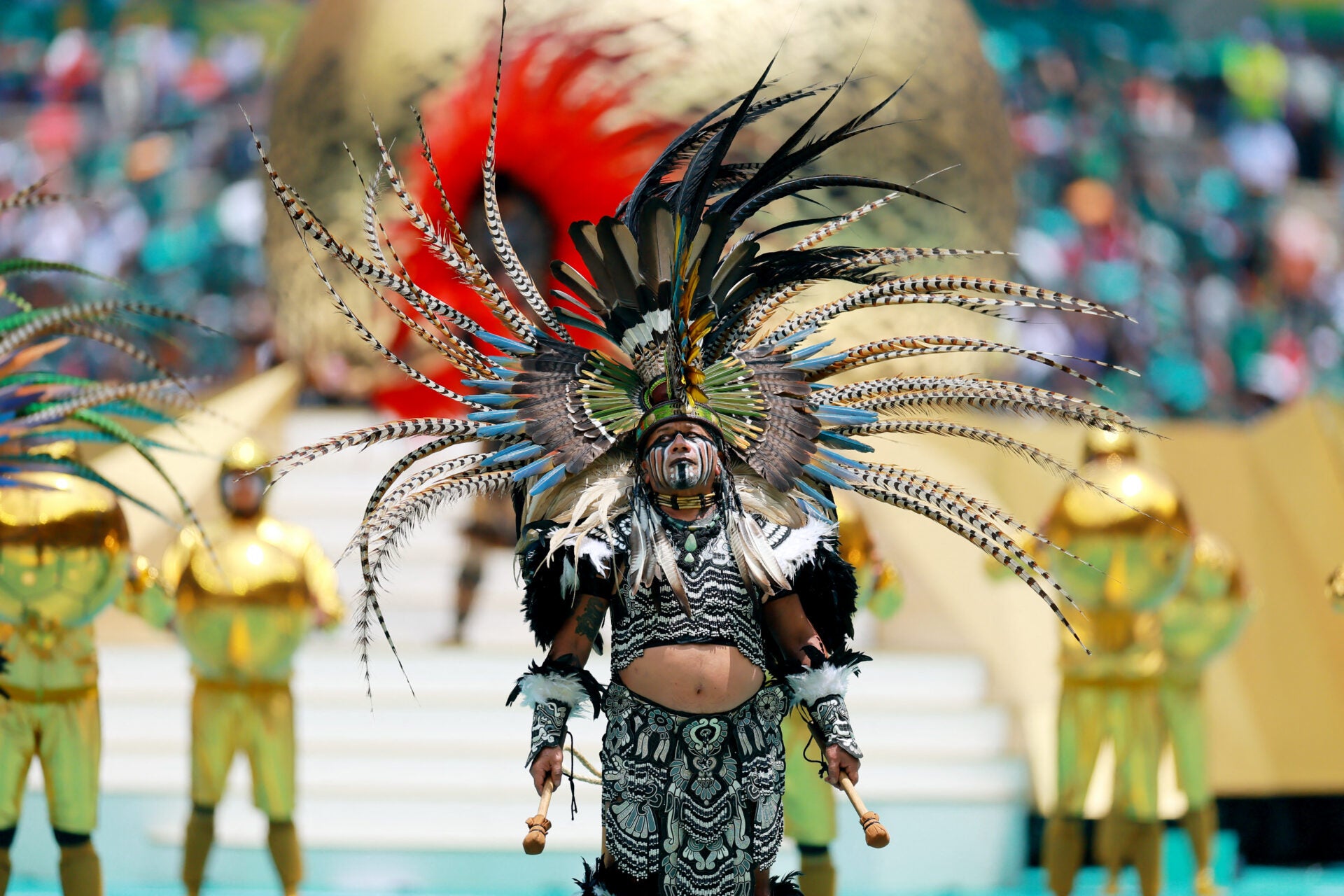 Shakira, el reguetón y los ritmos tribales marcaron la inauguración del Mundial en el Azteca