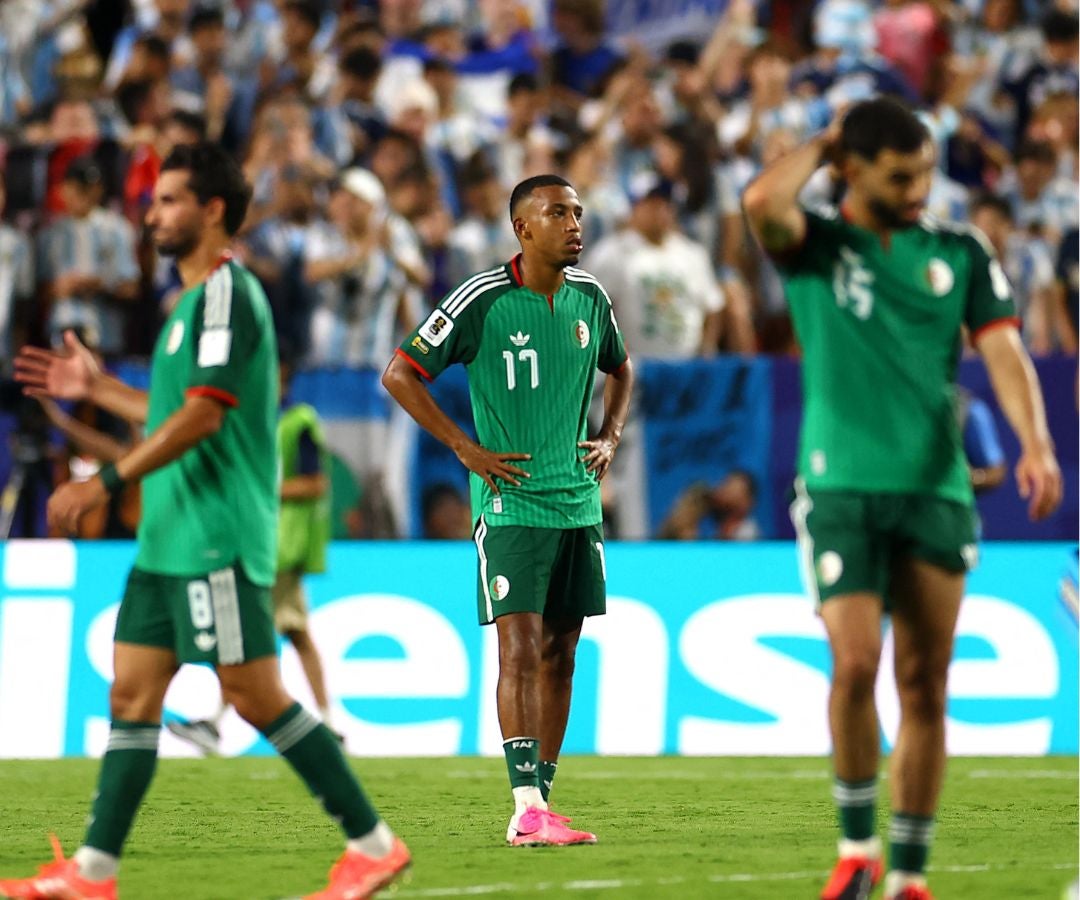Argelia presentó una queja ante la Fifa por el arbitraje en su derrota ante Argentina