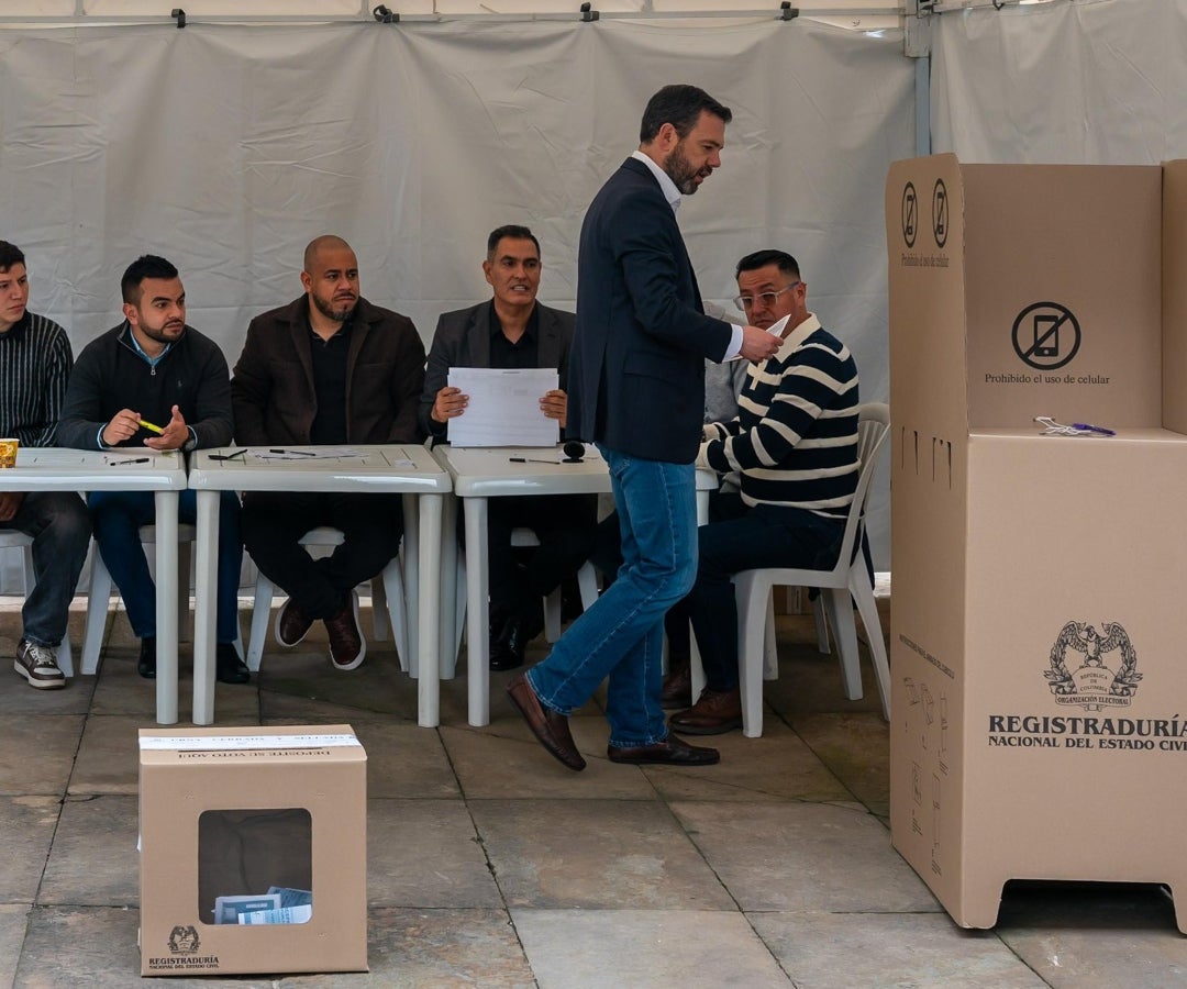 Alcalde Galán llama a respetar resultados electorales y defender la institucionalidad