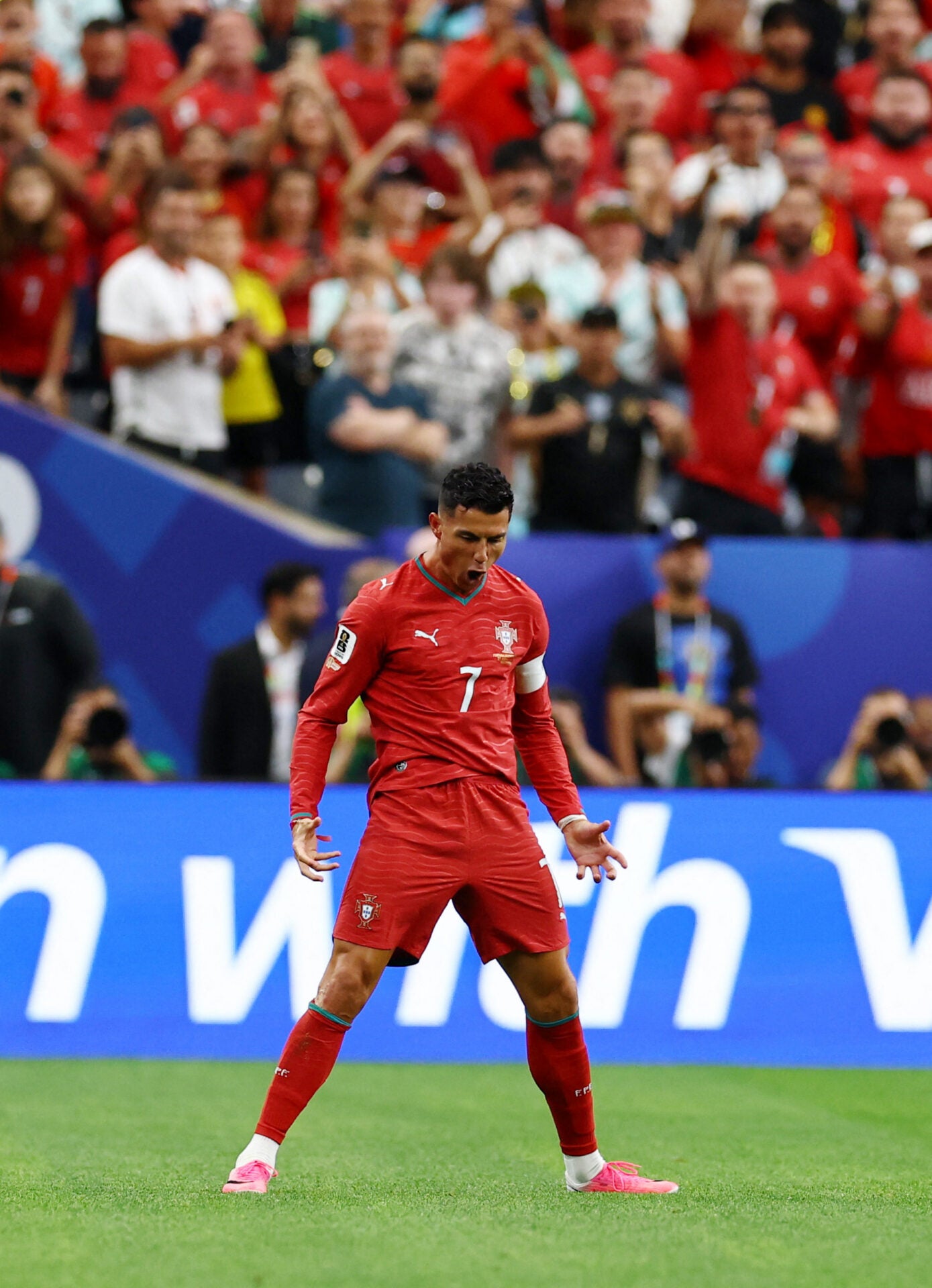 Apostador arriesgó casi US$500.000 a que Portugal vencerá por tres goles o más a Uzbekistán