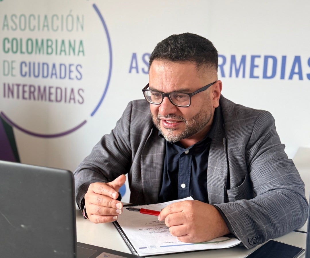 Santiago Ospina, Asointrmedias