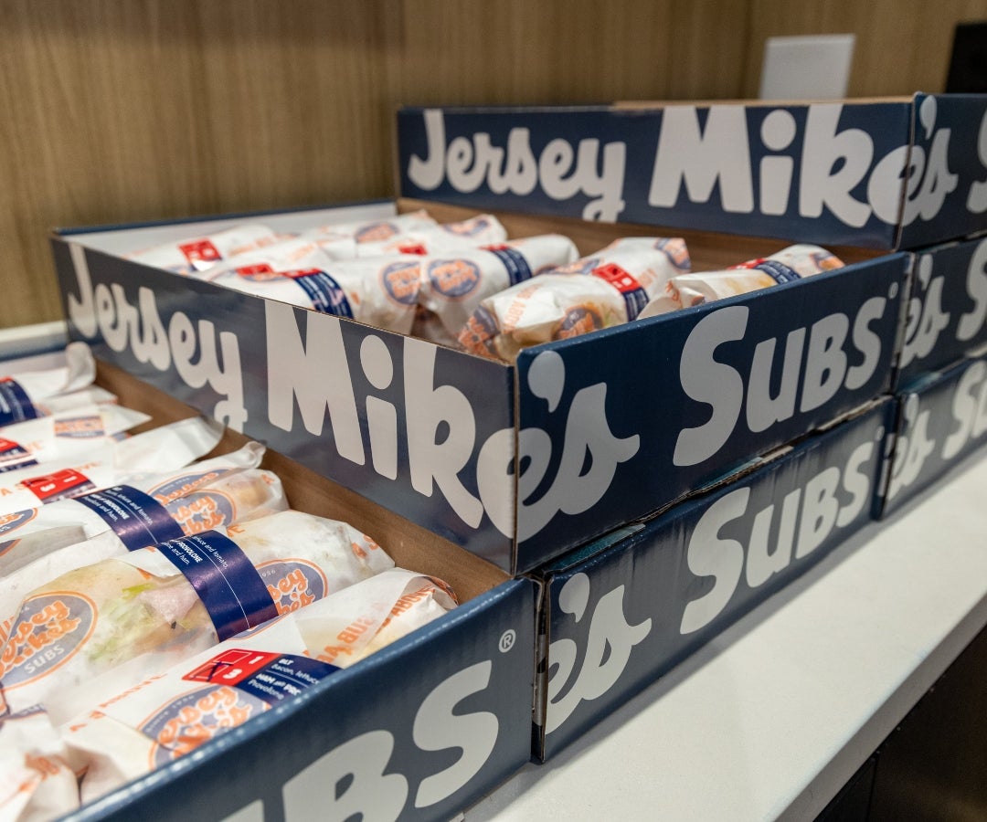 Jersey Mike's, cadena de sándwiches respaldada por Blackstone, presenta su solicitud de salida a bolsa