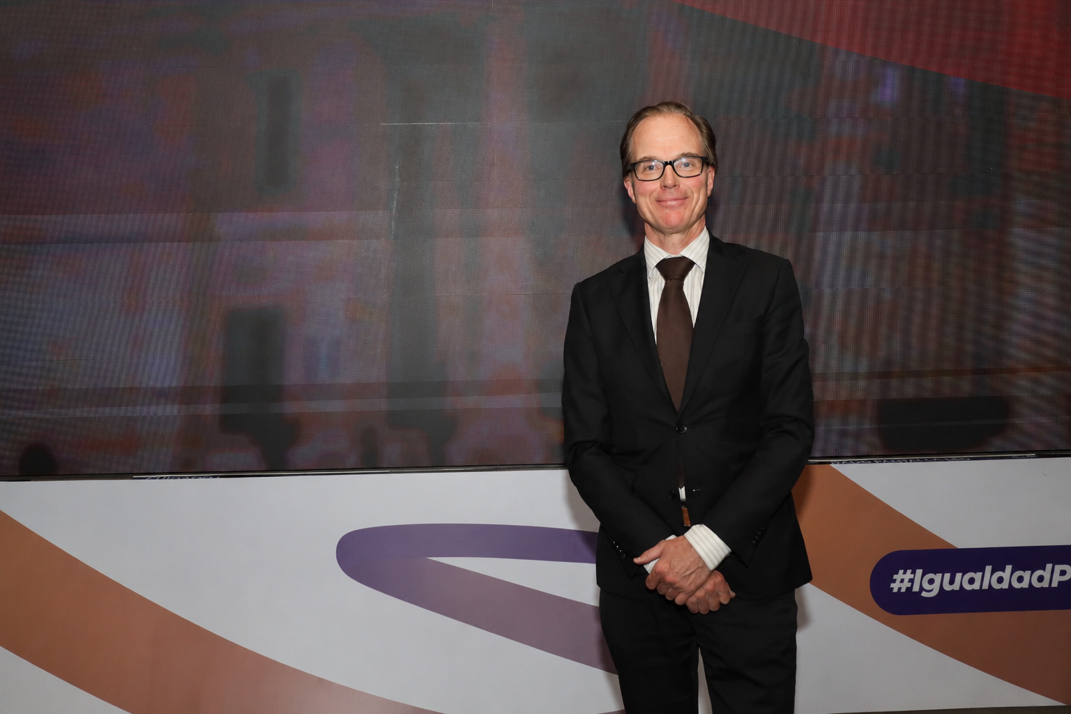Helmer Broberg, jefe de misión adjunto de la Embajada de Suecia