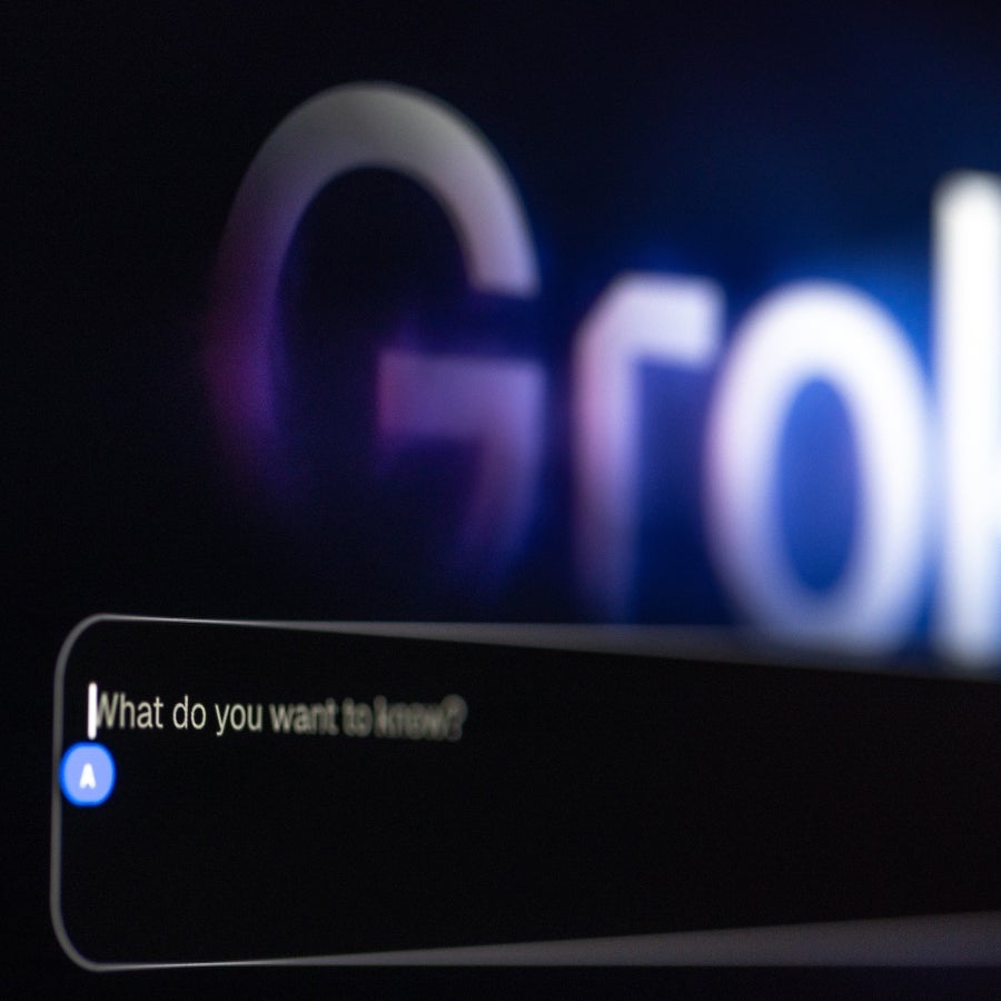 SpaceXAI y Cursor presentan el modelo de IA Grok para tareas de codificación y finanzas