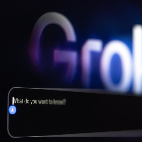 SpaceXAI y Cursor presentan el modelo de IA Grok para tareas de codificación y finanzas