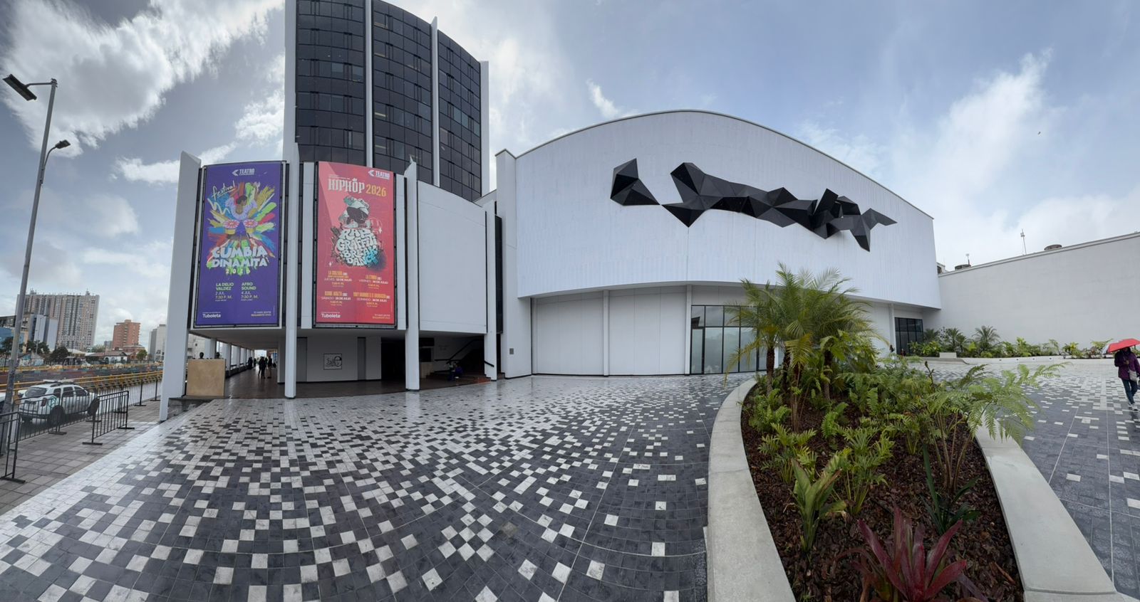 Colsubsidio instala obra del maestro Carlos Rojas