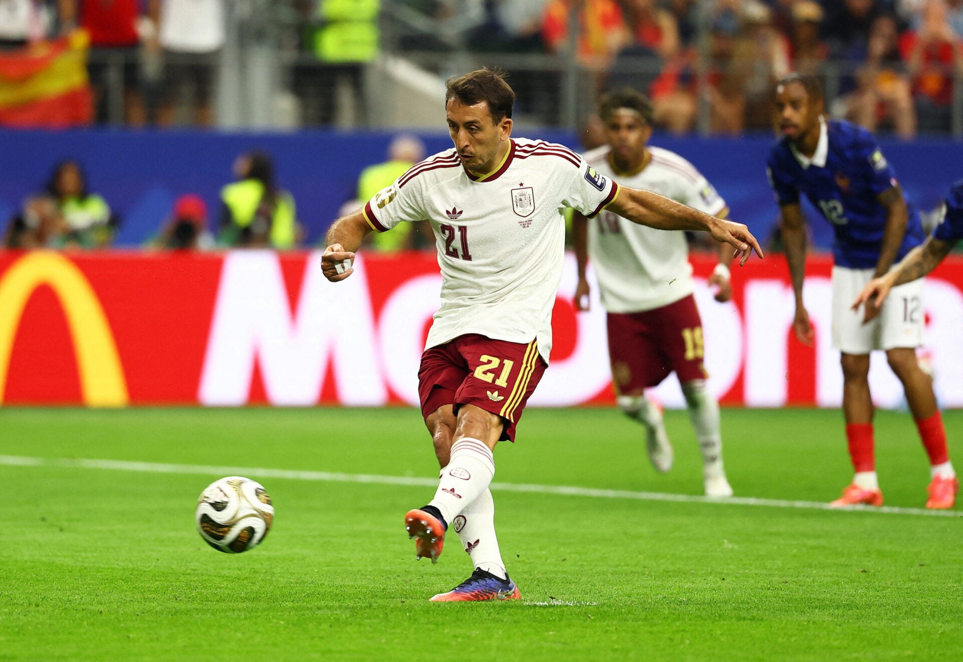 Mikel Oyarzabal suma cinco goles y buscará aprovechar la final para acercarse a Messi
