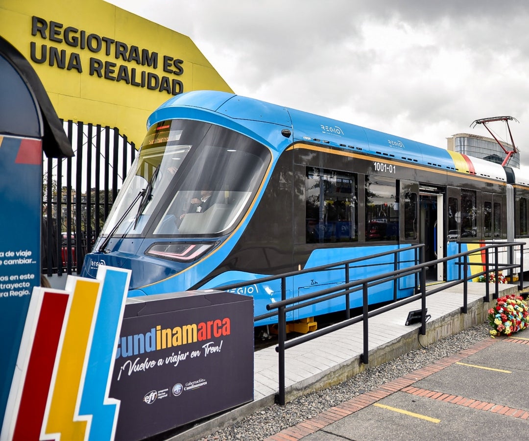 Sigue la controversia por el Regiotram del Norte