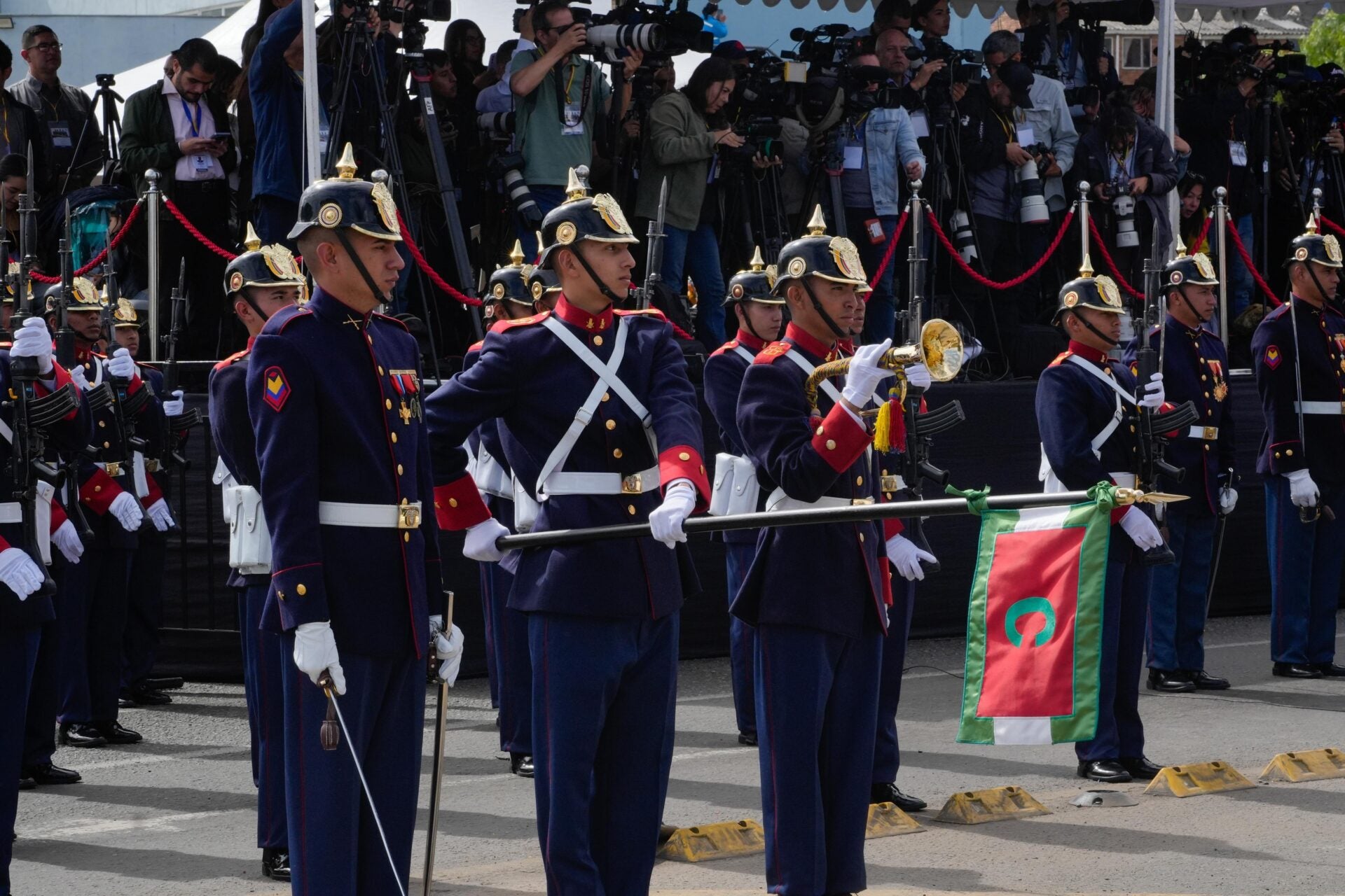 Desfile militar del 20 de julio en Bogotá
