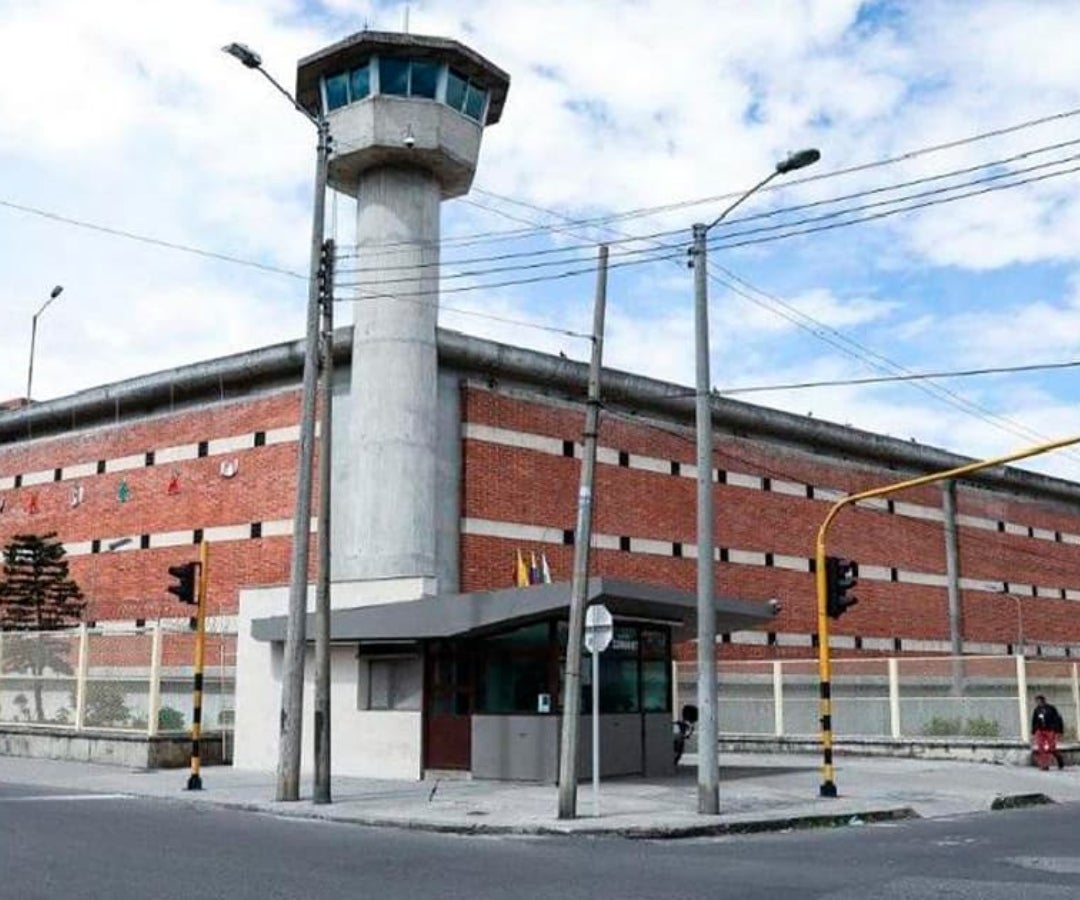 Acompañamiento a adultos en cárceles