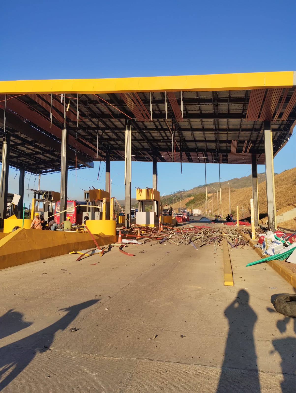 Primer ataque con explosivos en Gobierno de De La Espriella destruyó peaje de Mondomo