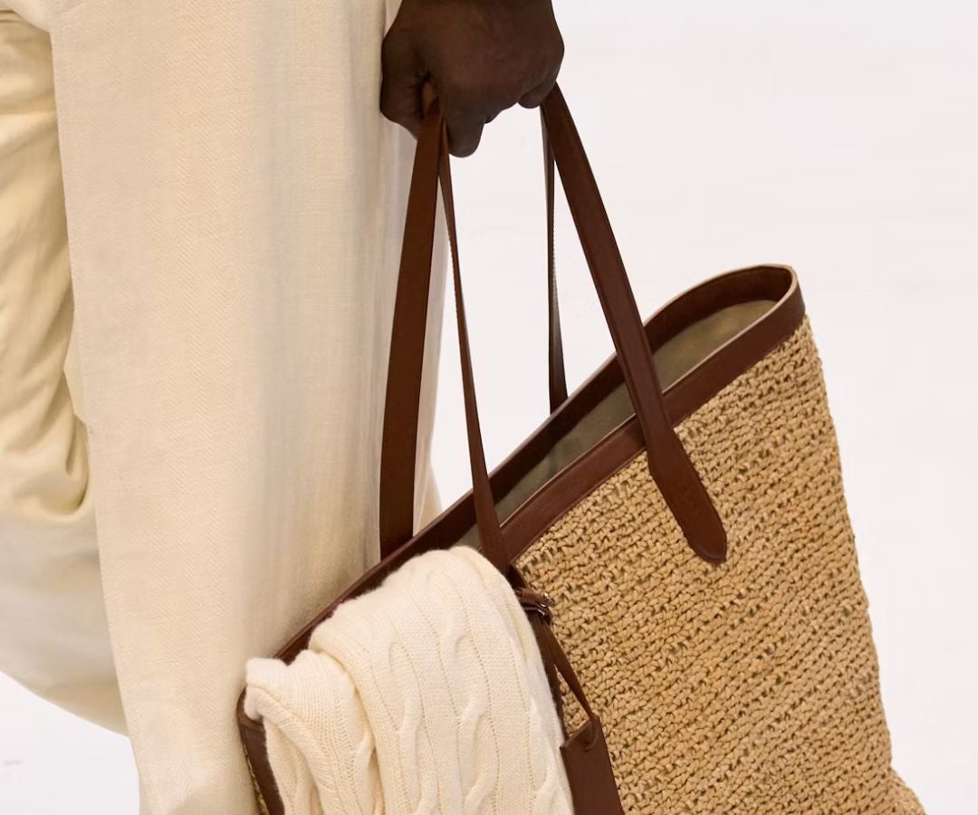 Los bolsos ganan protagonismo y redefinen los accesorios de la moda masculina