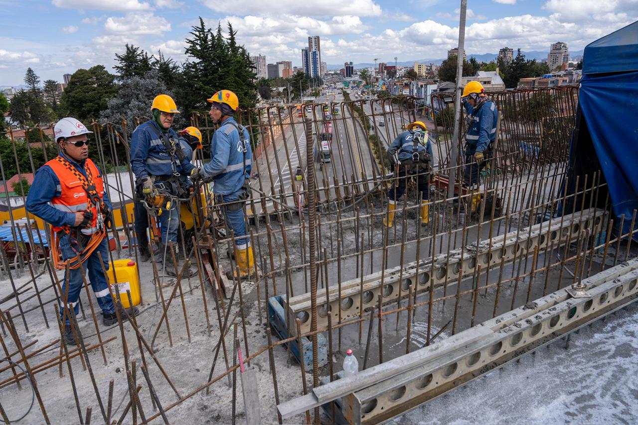 Consecución del puente del Metro de Bogotá en la Caracas con calle 26