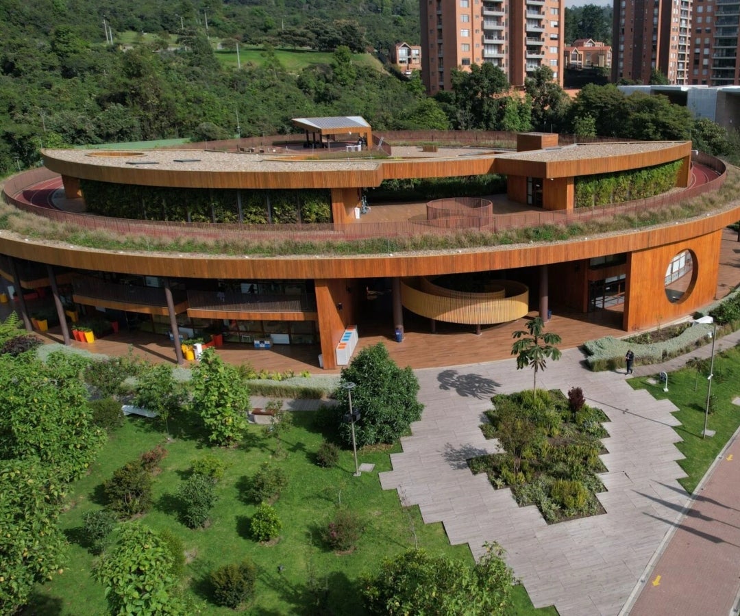 El profesor Mauricio Zambrano fue condenado por presunto abuso sexual en el Marymount