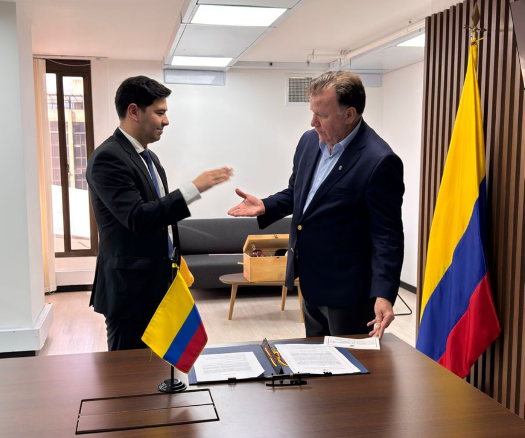 Alberto José Esmeral Ramírez fue posesionado como director de la Upra por el ministro de Agricultura, Indalecio Dangond