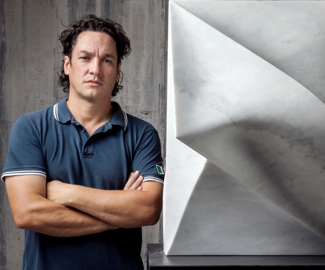El artista Gustavo Vélez