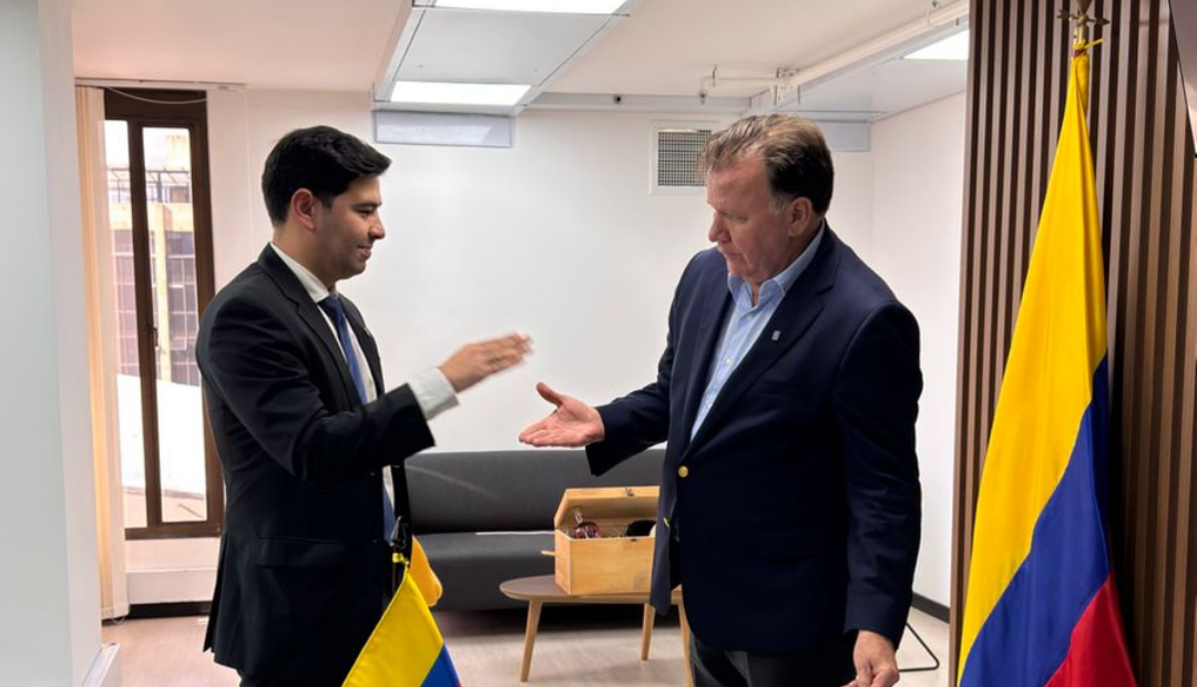 Alberto José Esmeral Ramírez fue posesionado como director de la Upra por el ministro de Agricultura, Indalecio Dangond
