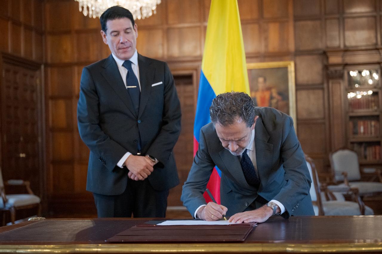 J. Mauricio Gaona Bejarano, embajador ante la Misión Permanente de Colombia ante las Naciones Unidas en Nueva York; y Omar Bula, ministro de Relaciones Exteriores