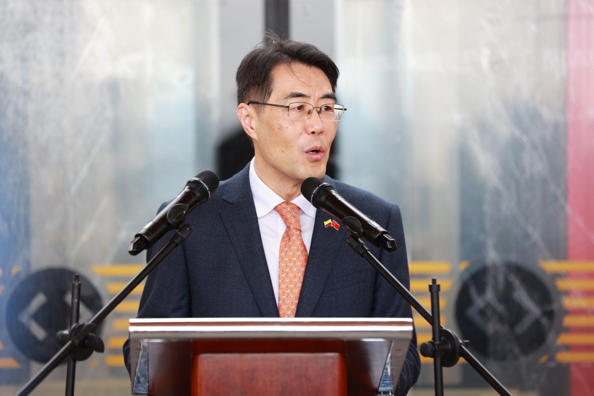 Zhu Jingyang, embajador chino en Colombia