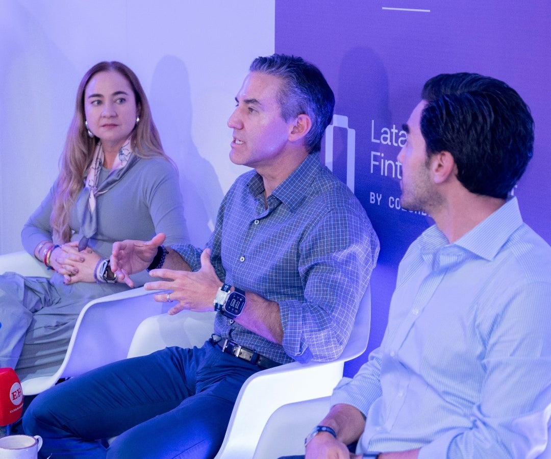 Marcela Torres, David Vélez y Gabriel Santos
