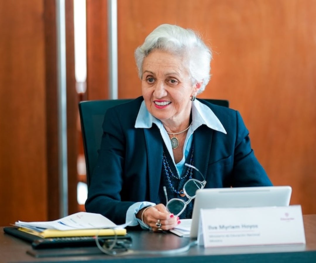ministra de Educación, Ilva Myriam Hoyos Castañeda